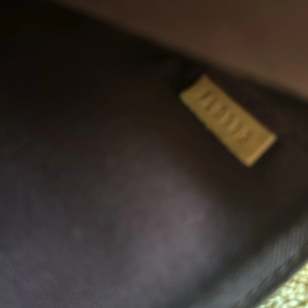 Louis Vuitton • Monogram Favorite MM - Picture 7 of 10